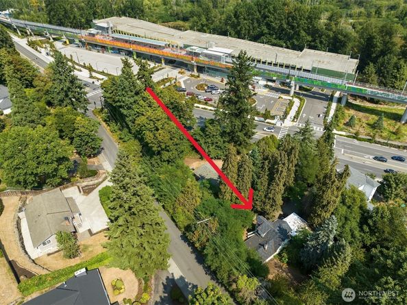 2821 Bellevue Way SE, Bellevue WA 98004