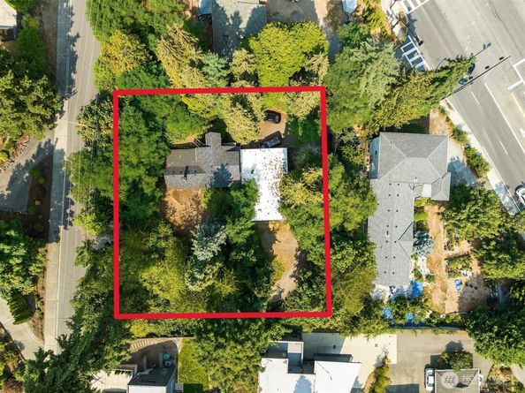 2821 Bellevue Way SE, Bellevue WA 98004