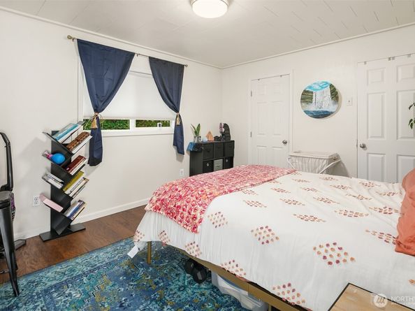 2821 Bellevue Way SE, Bellevue WA 98004