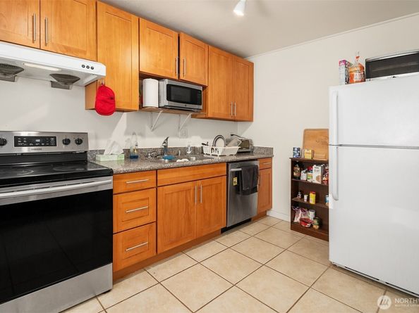 2821 Bellevue Way SE, Bellevue WA 98004