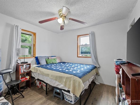 1301 Humphrey Avenue W, Bremerton WA 98312