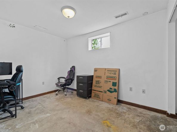 1301 Humphrey Avenue W, Bremerton WA 98312