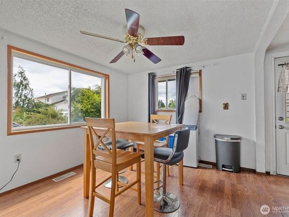 1301 Humphrey Avenue W, Bremerton WA 98312