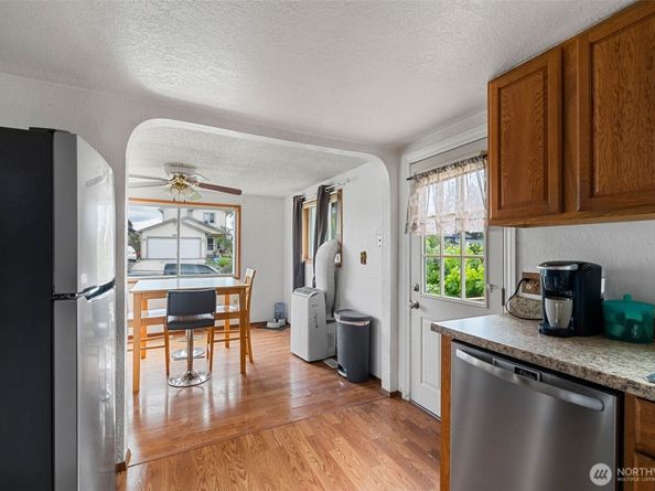 1301 Humphrey Avenue W, Bremerton WA 98312