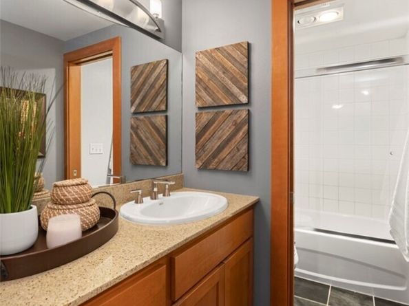 1730 Taylor Avenue N 209, Seattle WA 98109