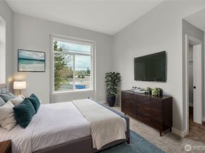 18717 68th Avenue NE 105, Kenmore WA 98028