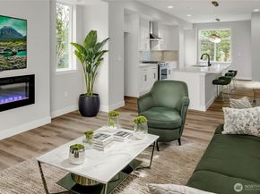 18717 68th Avenue NE 105, Kenmore WA 98028