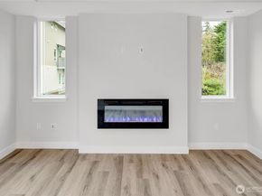 18717 68th Avenue NE 105, Kenmore WA 98028