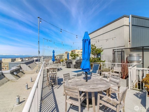 76 Cedar Street 207, Seattle WA 98121