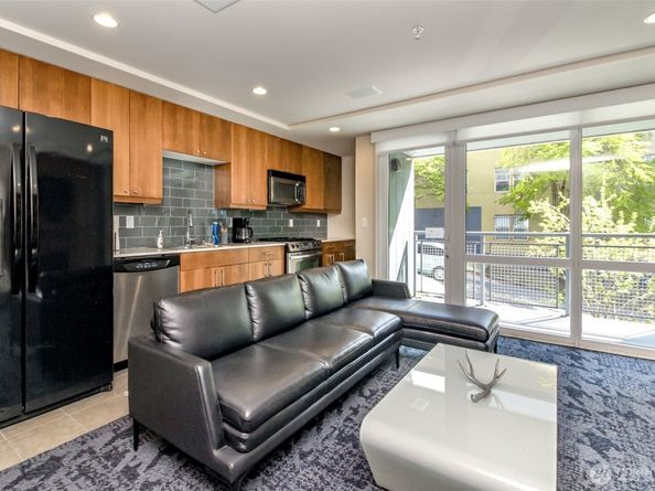 76 Cedar Street 207, Seattle WA 98121