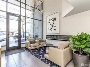 76 Cedar Street 207, Seattle WA 98121