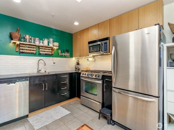 76 Cedar Street 207, Seattle WA 98121