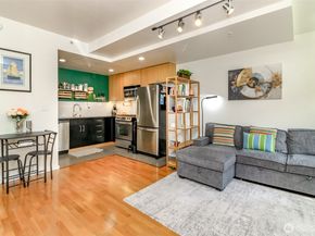 76 Cedar Street 207, Seattle WA 98121