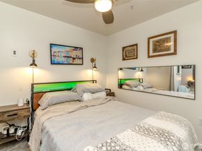 76 Cedar Street 207, Seattle WA 98121