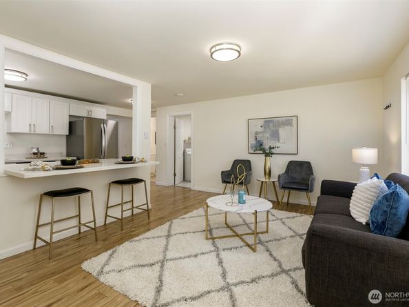3513 NE 7th Place, Renton WA 98056