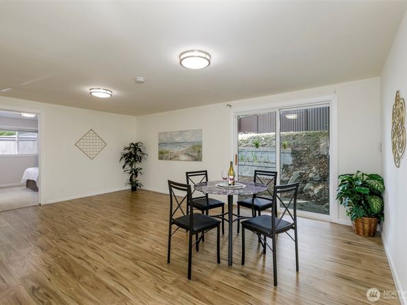 3513 NE 7th Place, Renton WA 98056