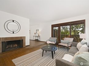 2312 W Crockett Street, Seattle WA 98199