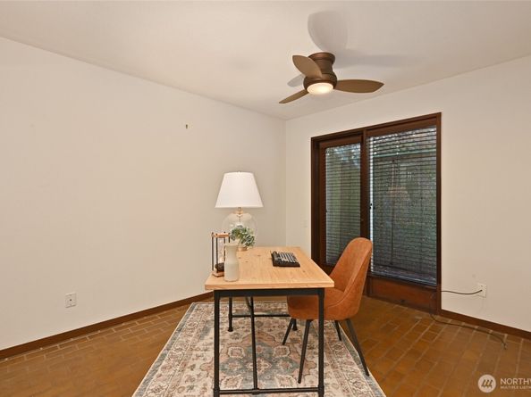 2312 W Crockett Street, Seattle WA 98199