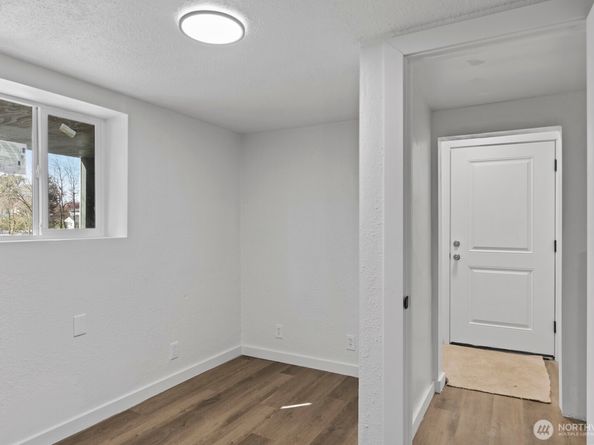 1023 SW Roxbury Street, Seattle WA 98106