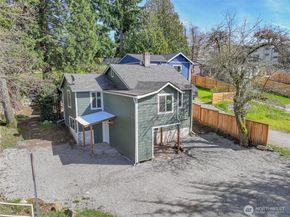 1023 SW Roxbury Street, Seattle WA 98106