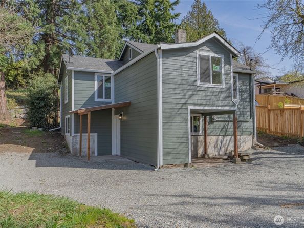 1023 SW Roxbury Street, Seattle WA 98106