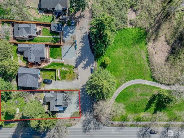 1023 SW Roxbury Street, Seattle WA 98106