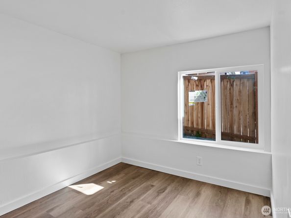 1023 SW Roxbury Street, Seattle WA 98106