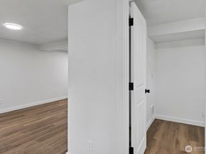 1023 SW Roxbury Street, Seattle WA 98106