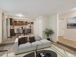12718 NE 120th Street J2, Kirkland WA 98034