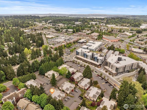 12718 NE 120th Street J2, Kirkland WA 98034