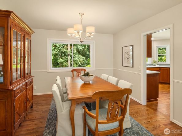19006 185th Avenue NE, Woodinville WA 98077