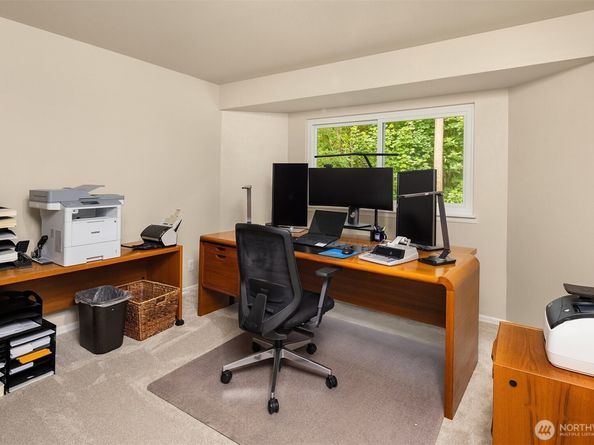 19006 185th Avenue NE, Woodinville WA 98077