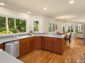 19006 185th Avenue NE, Woodinville WA 98077