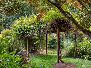 19006 185th Avenue NE, Woodinville WA 98077