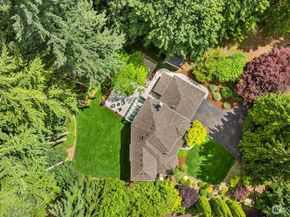 19006 185th Avenue NE, Woodinville WA 98077