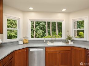 19006 185th Avenue NE, Woodinville WA 98077