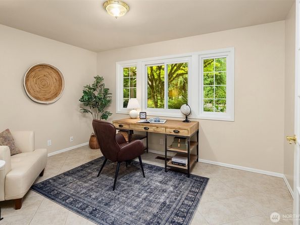 19006 185th Avenue NE, Woodinville WA 98077