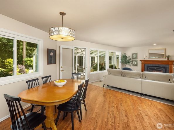 19006 185th Avenue NE, Woodinville WA 98077