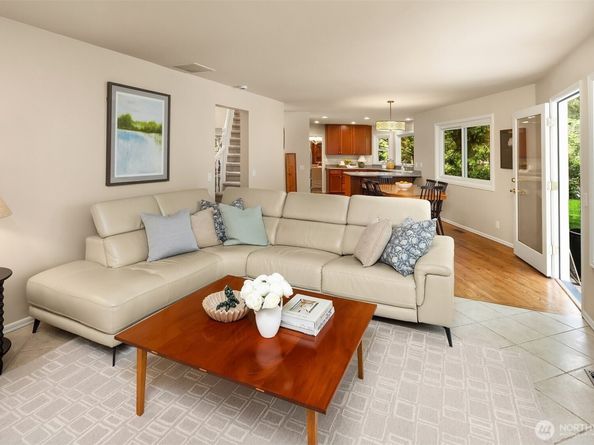 19006 185th Avenue NE, Woodinville WA 98077