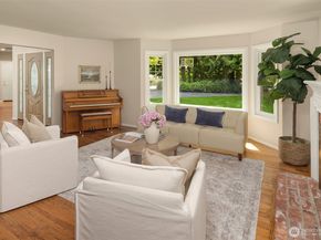 19006 185th Avenue NE, Woodinville WA 98077