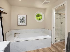 19006 185th Avenue NE, Woodinville WA 98077