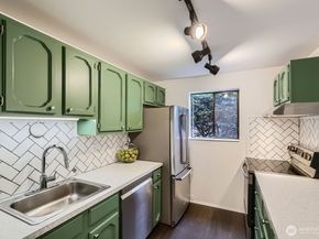 3434 25th Avenue W 101, Seattle WA 98199