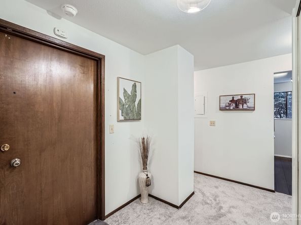 3434 25th Avenue W 101, Seattle WA 98199
