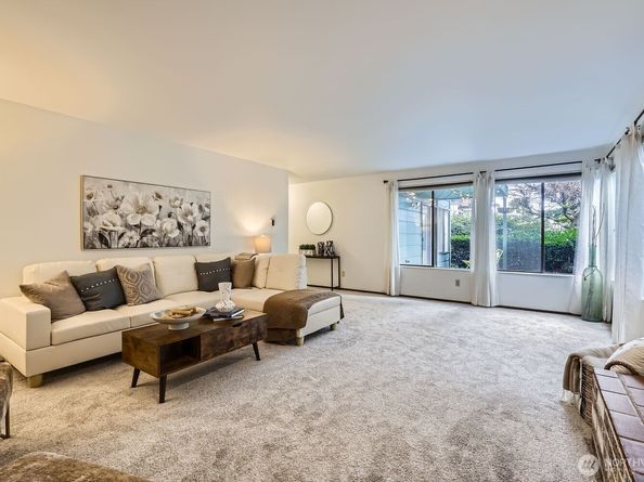 3434 25th Avenue W 101, Seattle WA 98199