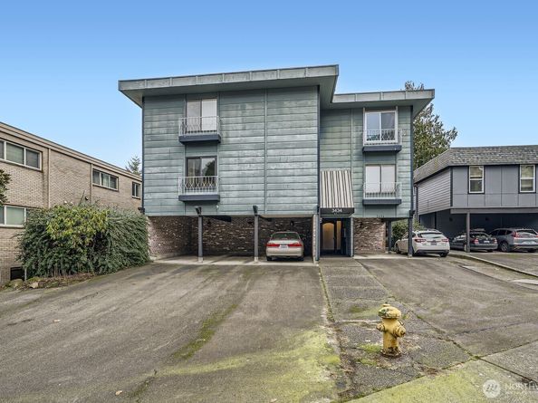 3434 25th Avenue W 101, Seattle WA 98199
