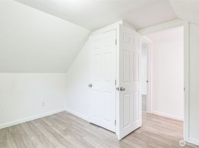 15421 10th Avenue SW, Burien WA 98166