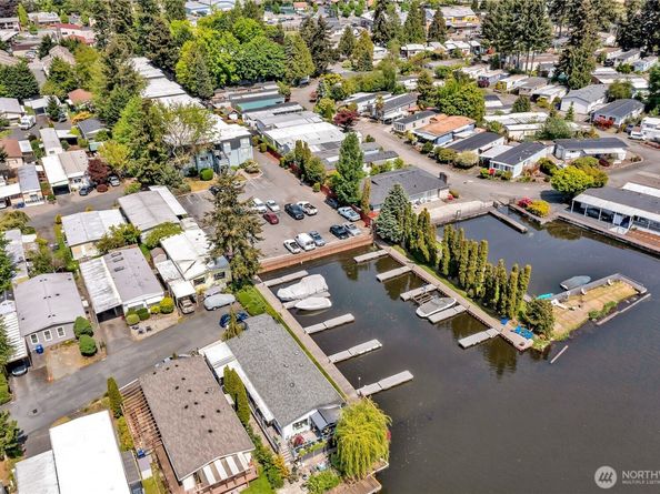 7217 NE 175th Street 211, Kenmore WA 98028