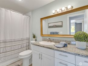 7217 NE 175th Street 211, Kenmore WA 98028