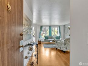 7217 NE 175th Street 211, Kenmore WA 98028
