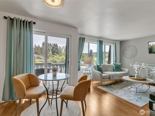 7217 NE 175th Street 211, Kenmore WA 98028